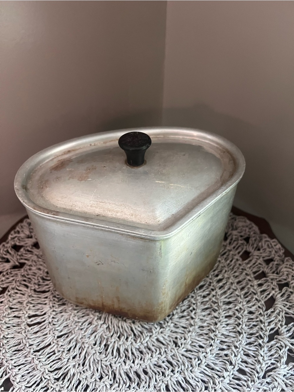 Vintage Wear-Ever triangular aluminum pot camping #2257
